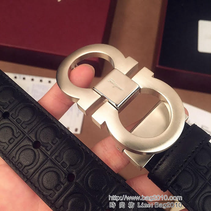 Ferragamo菲拉格慕 雙面牛皮紮雙排花紋 精鋼扣 復古風格 男士皮帶  xfp1172